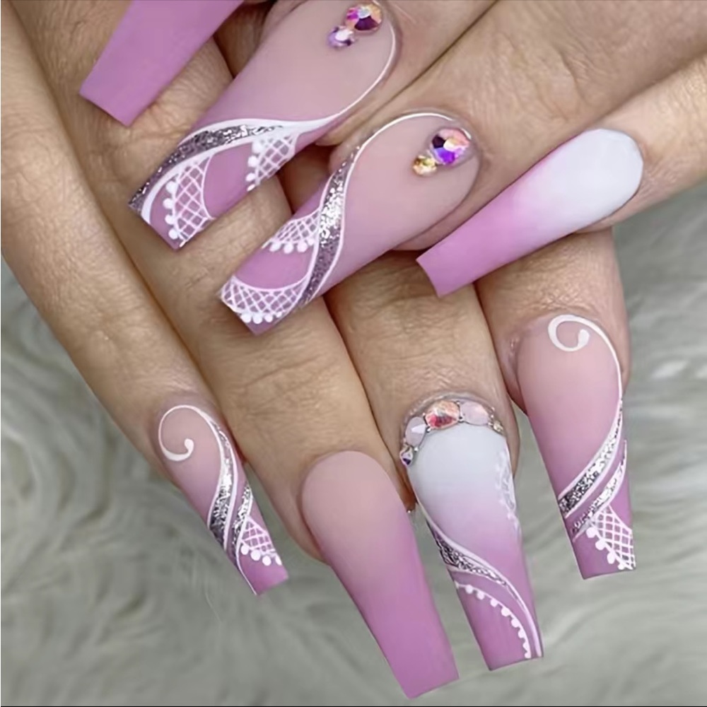 Pretty Little Thing - Nail Junkie - full artificial nail set